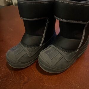 Cat & Jack Black Kids Snow Boots